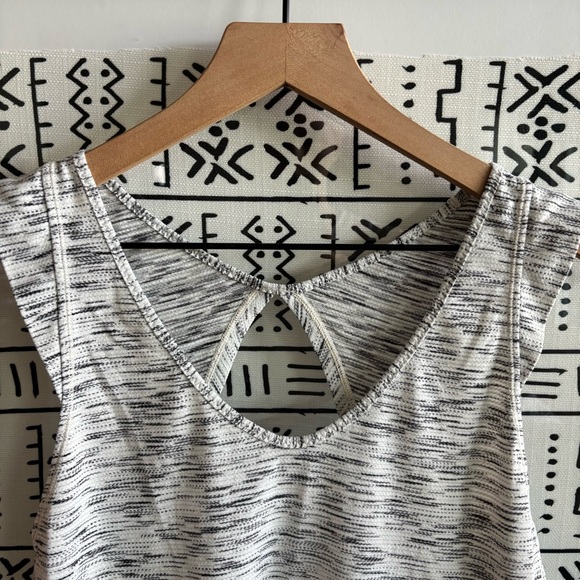 Lululemon Ruffle Tank - Picture 2 of 9